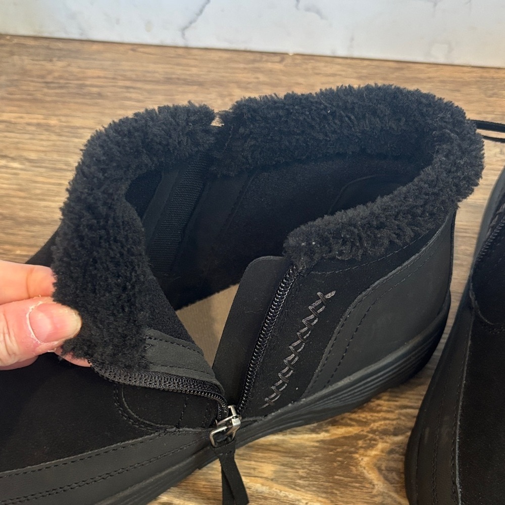 Easy Spirit Black Verry 2 Fur Lined Bootie Women's Size 10 - Picture 8 of 10
